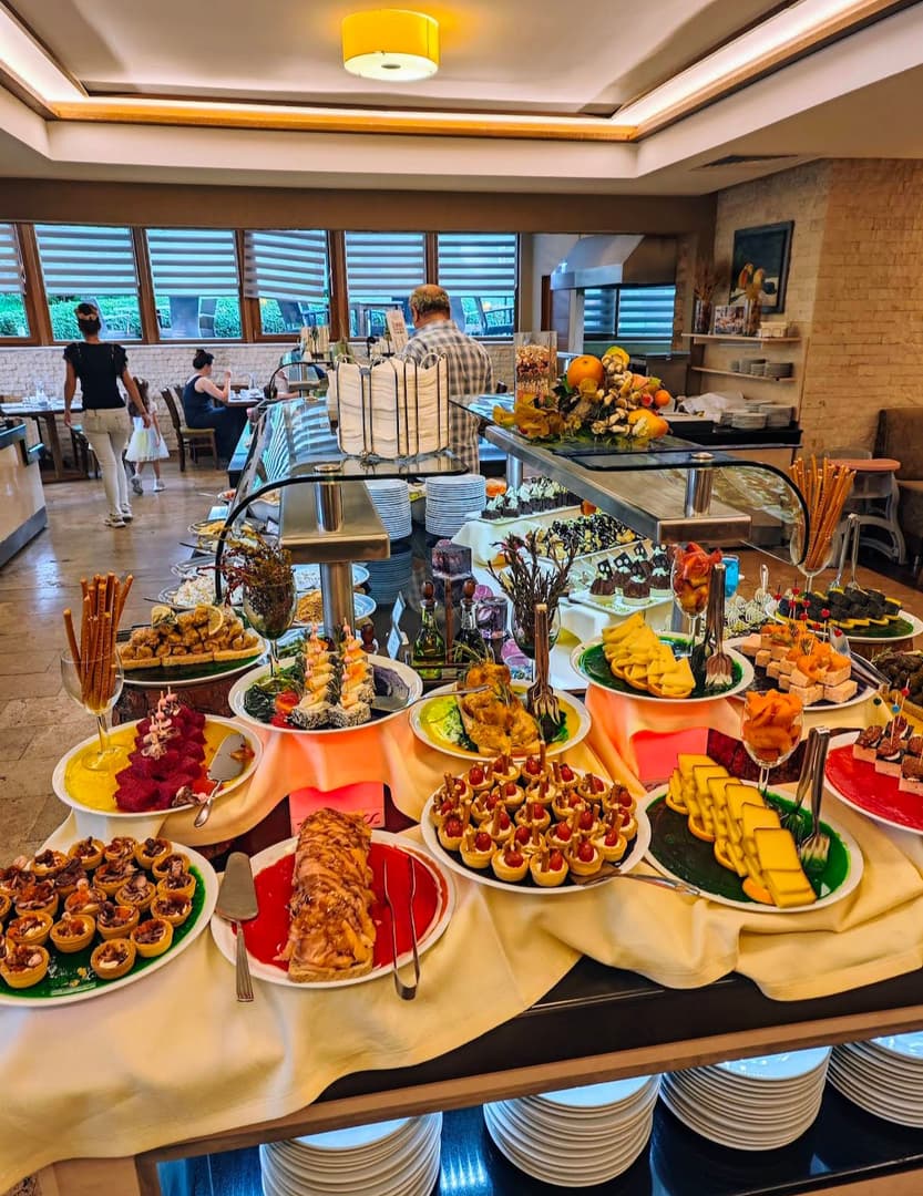 Gourmet mountain dining experience